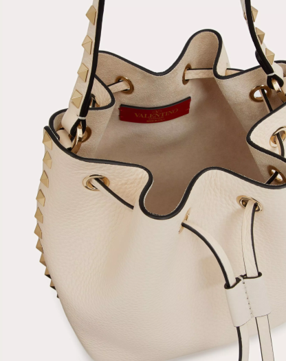 ROCKSTUD GRAINY CALFSKIN BUCKET BAG